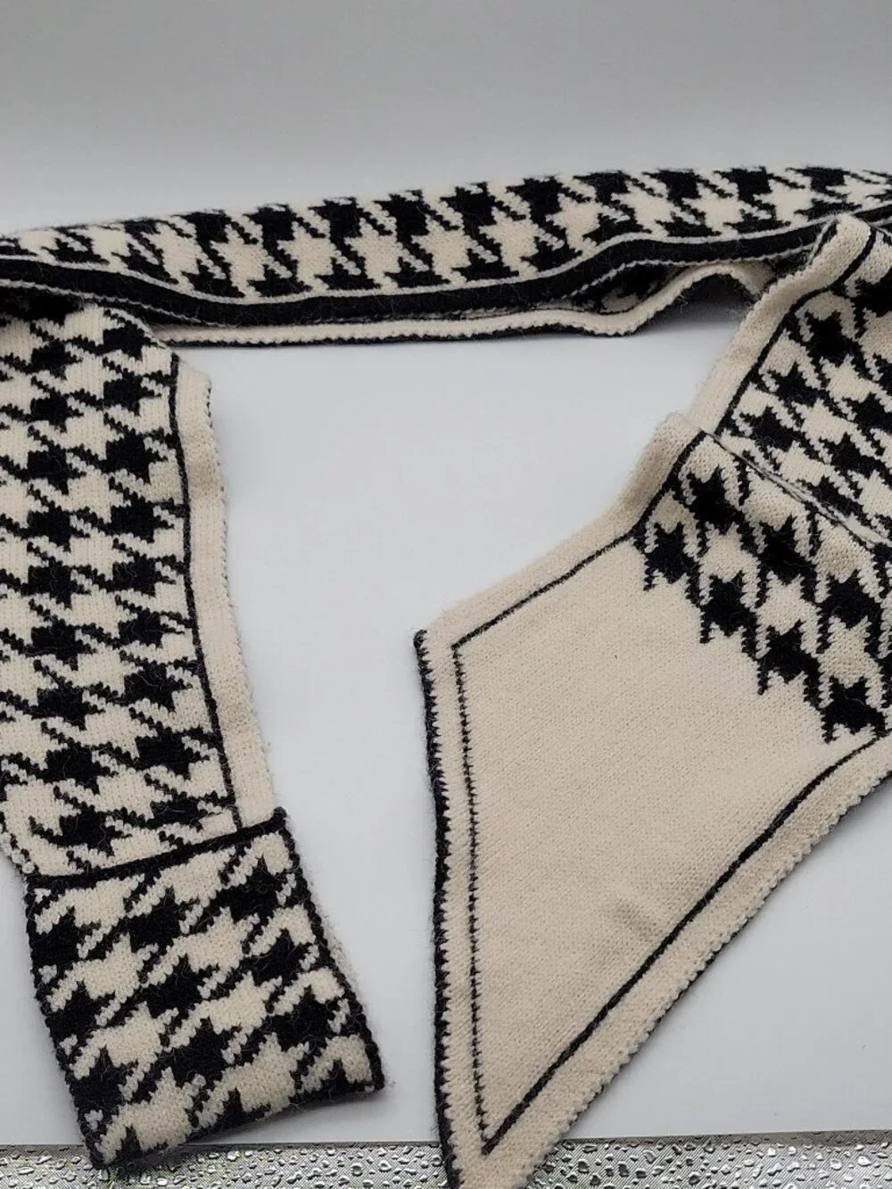 Unisex Black & Ivory Houndstooth Knit Rectangle Scarf Wrap Winter, Reversible